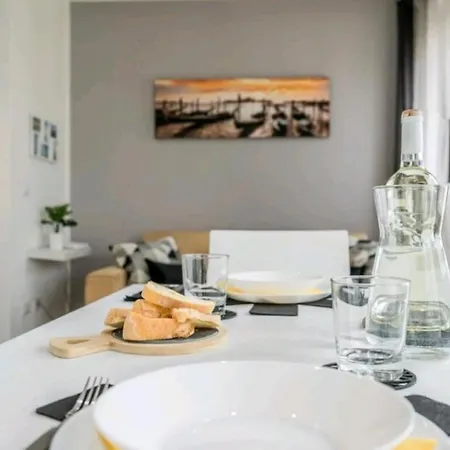 Διαμέρισμα Guesthost - Kasanova Μέστρε